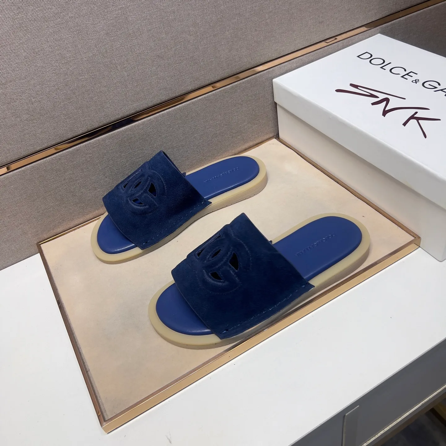 Men's men's shoes 💰pp340【DG～】Men's casual slippers 2025z cabinet sales simultaneously 🔶Size: 38-44#️⃣ 🔷5 colors🔜The upper is made of multi-material splicing➕Genuine leather lining, comfortable and breathable, sole: original comfortable, wear-resistant and non-slip outsole, ⚠️Real 📱Photographed🎬The real thing is better📢📢📢